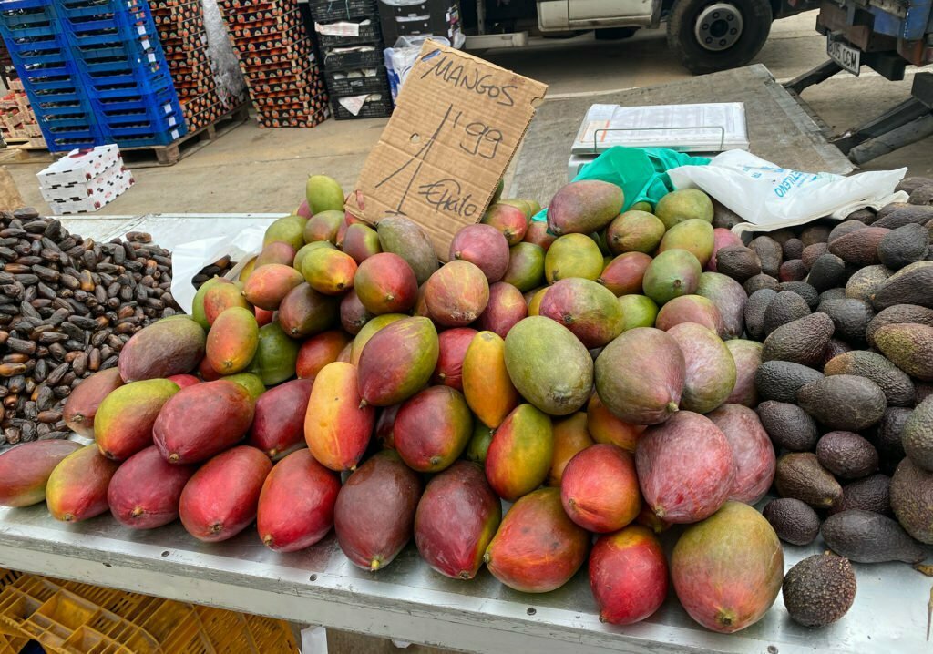 Манго на рынке в Торревьехе